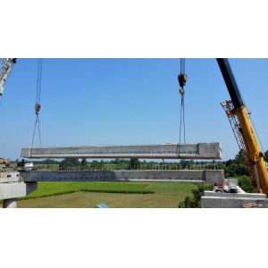 G319G207常德城区段改线工程A合同段完成草坪村中桥空心板两跨架设