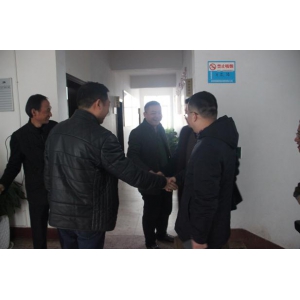 市公路局领导新春上班第一天到集团公司给干部职工拜年